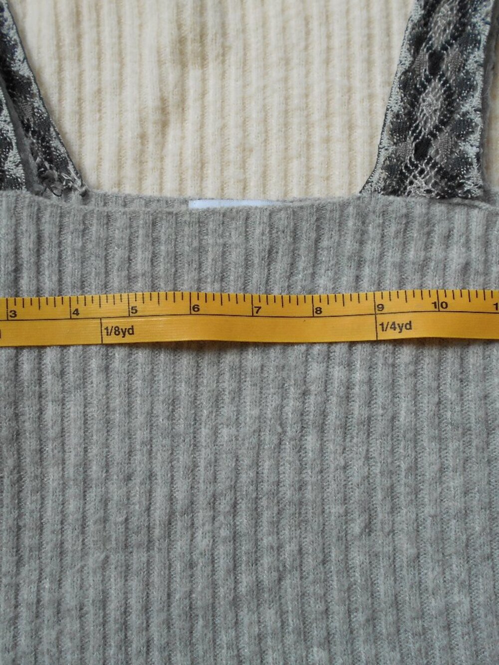 Sofia Vergara (2) knit tank tops sz S